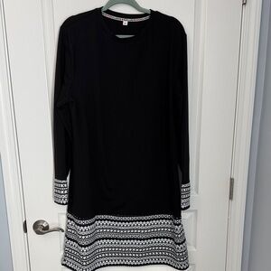 Chic Black and White Long Sleeve Dress